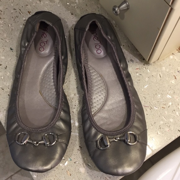 universal thread shoes